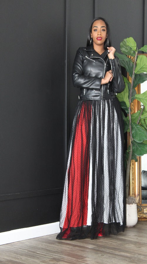 Just Enough Modish Skirt